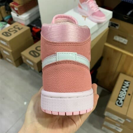 , Air Jordan 1 Mid White Pink Foam, izedge shop